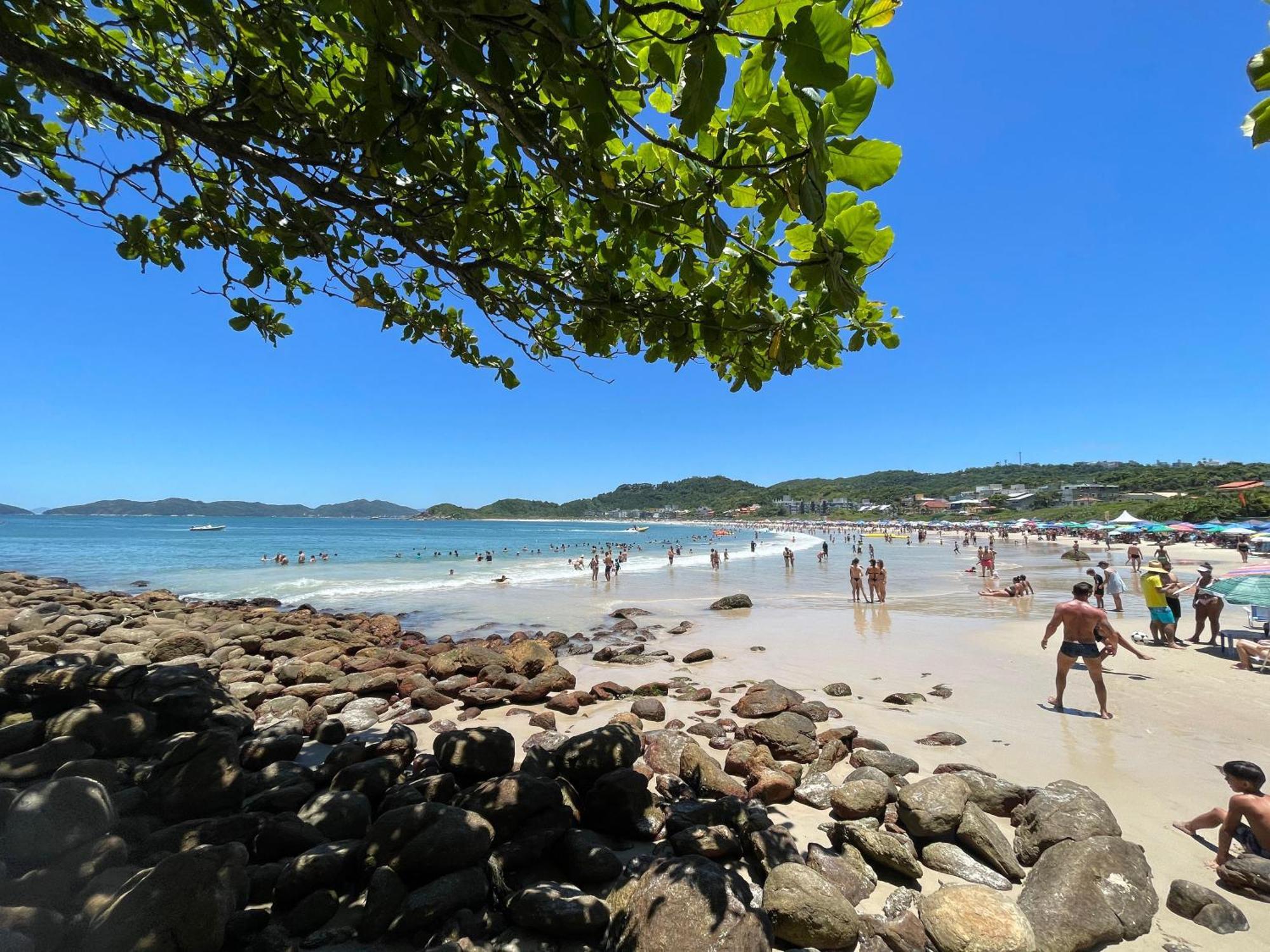 Apto Terreo A 100Mts Do Mar Bombinhas Exterior photo